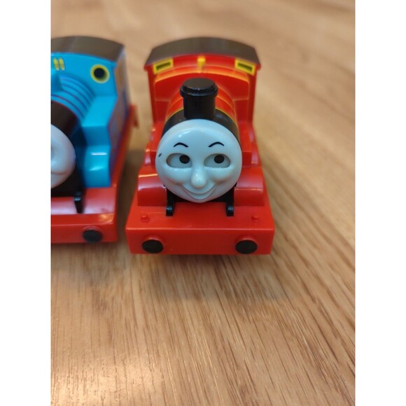 Thomas the Train Pull Back & Go Racers 2004 Thomas James Eyes Move - Picture 6 of 10